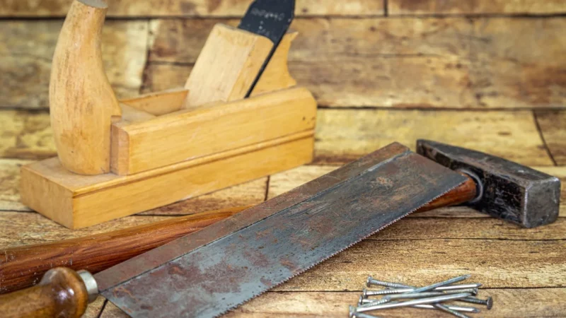 10 niezbędnych narzędzi do domowej majsterkowania