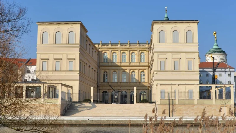 Dulux Farba Elewacyjna Biała 10L