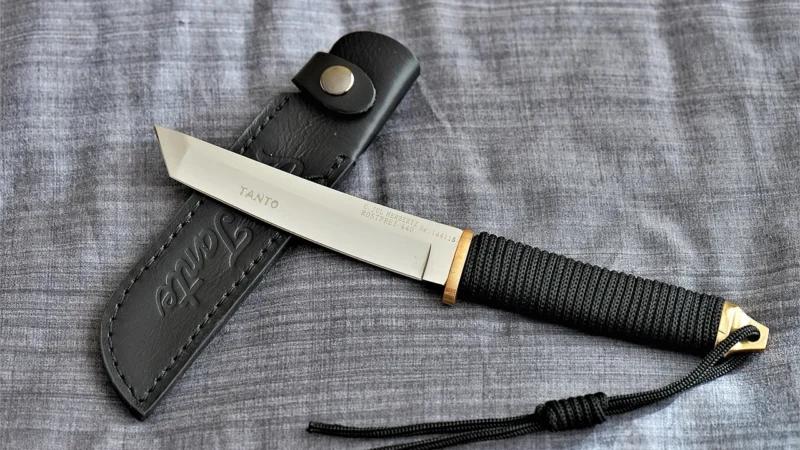 Kai Shun Santoku Szeroki Nóż 18cm (Dm-0717)