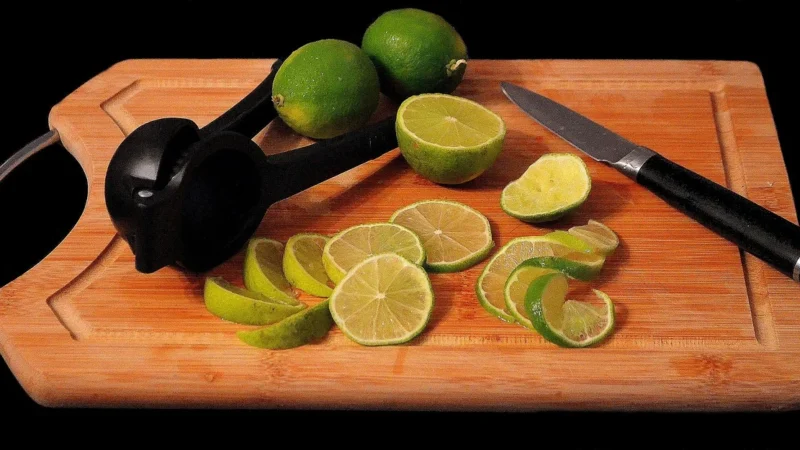 Tulup Deska do krojenia Limonki 60x52cm (PLDKNN73344255)